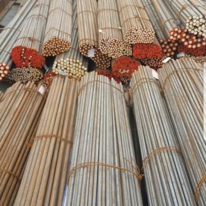 Thép tròn đặc tại kho